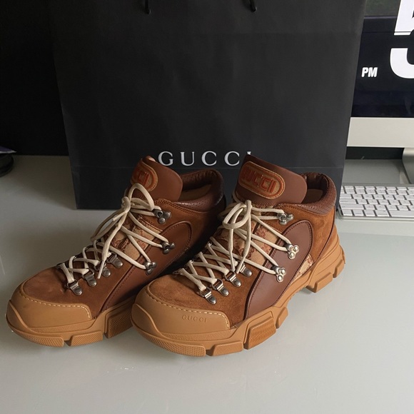 Gucci Flashtrek Sneakers - Picture 6 of 6